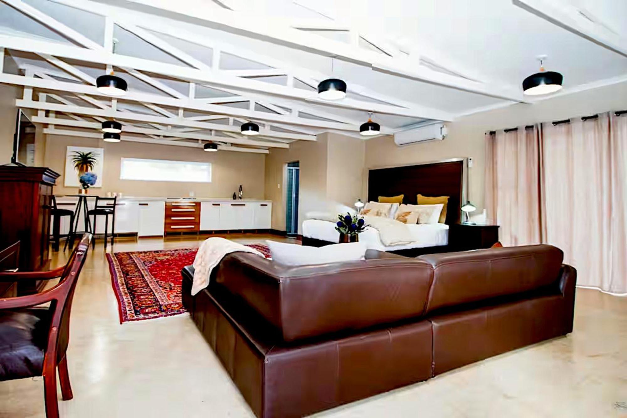 Munro Suites Порт-Елізабет Екстер'єр фото